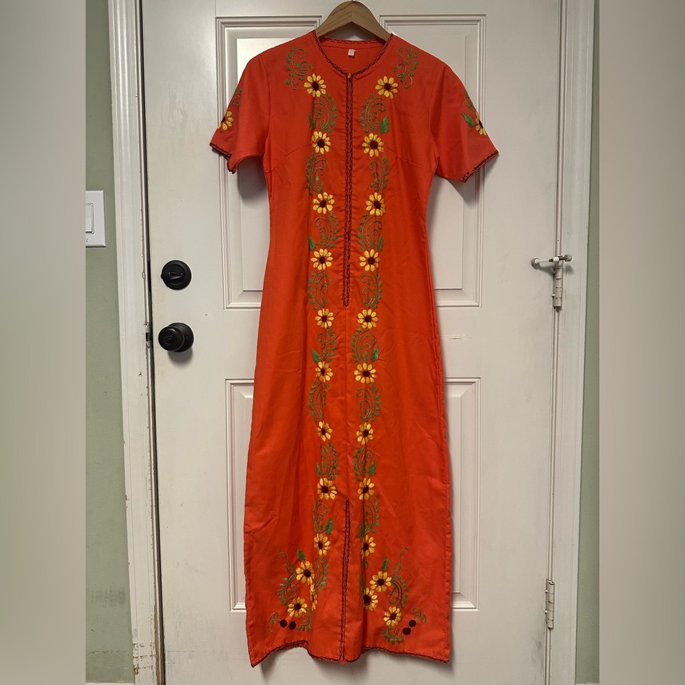 Vintage Floral Hand Embroidered House Dress 1960s 1970s Cotton Metal Zipper